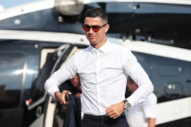 Cristiano Ronaldo full name, fame name, date of birth, age, place of birth, citizenship, origin, occupation, spouse, website, page handles, net worth.